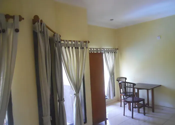 Yunni Guesthouse ゲストハウス 2*