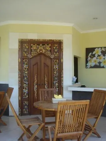 Yunni Guesthouse 2*